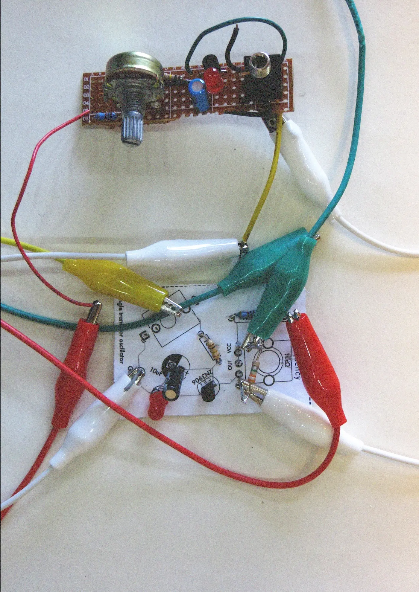 Combine multiple recipes to create a self-modulating glitch device!